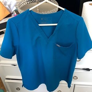 XL FIGS Catarina scrub top